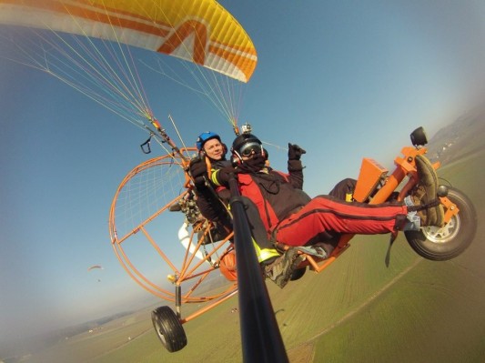 FOTO: Silvestrsko srečanje paramotorcev v Grabonošu